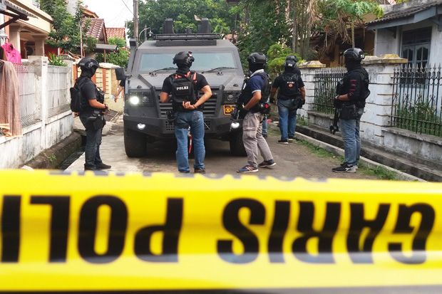 Pengamat Pertahanan...