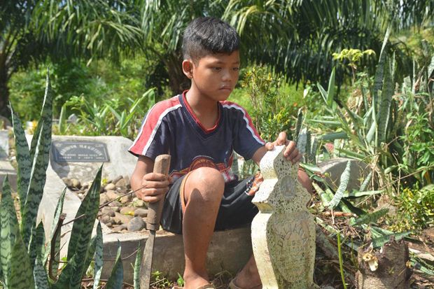 Bocah 11 Tahun Penjaga...