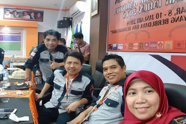 Empat Komisioner KPU...