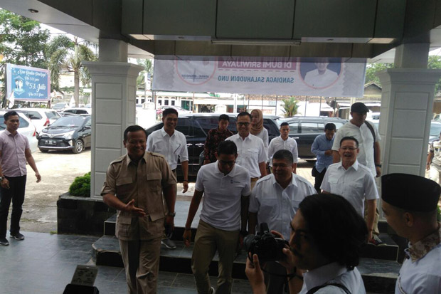 Sandiaga Uno Berbagi...