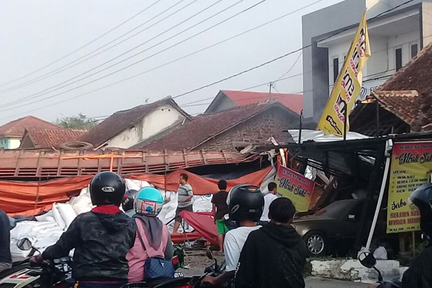 Polisi Duga Kecelakaan...
