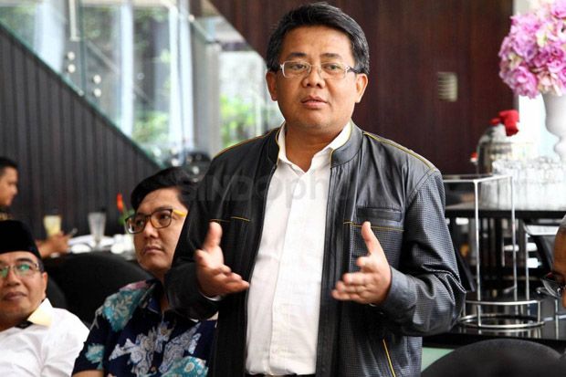 Presiden PKS Sambut...
