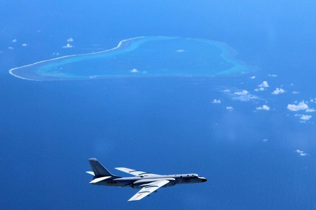 Bomber China Mendarat...