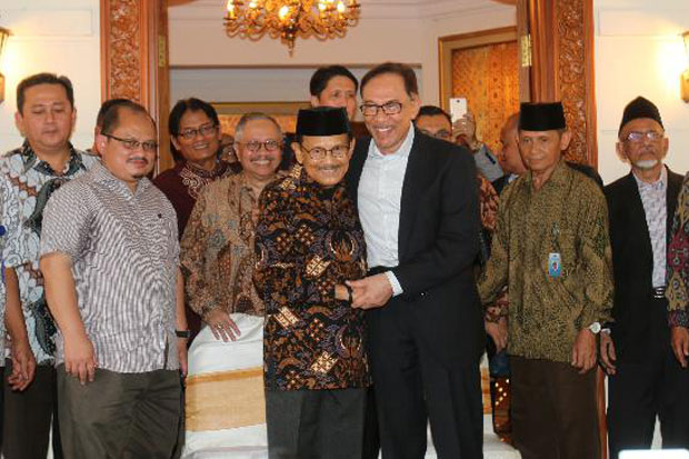 Anwar Ibrahim Terkesan...