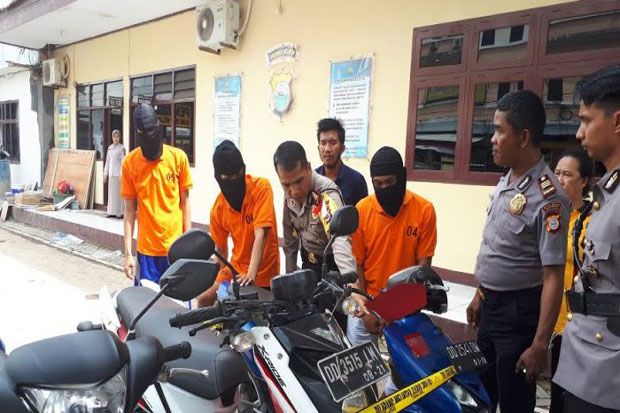 Polisi Bekuk 16 Pemuda...