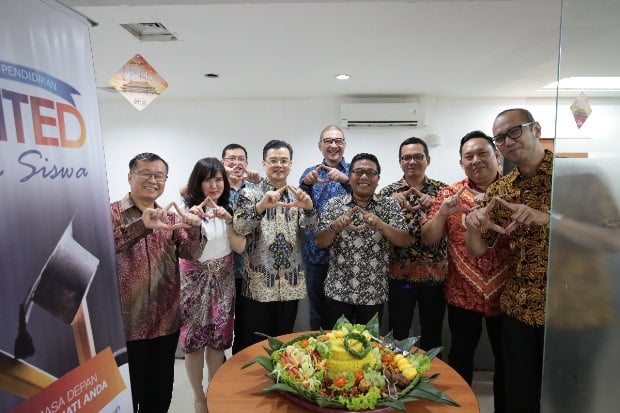 Team Agency MNC Life...