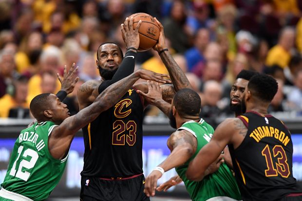 Le Bron James Bikin...