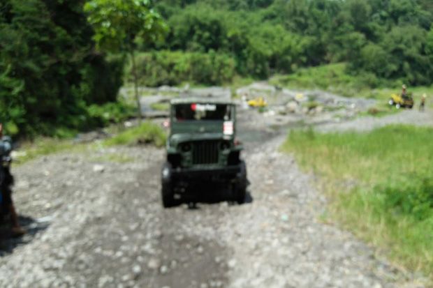 Gunung Merapi Waspada,...