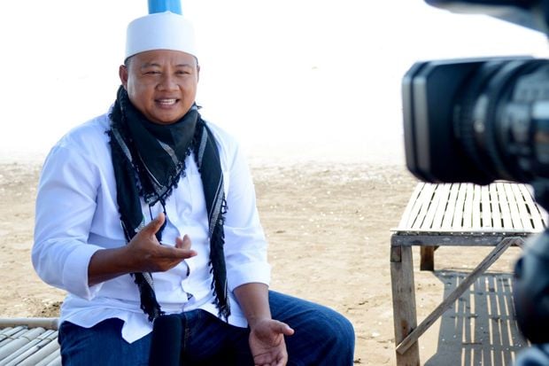 Uu Ruzhanul Ulum: Yang...