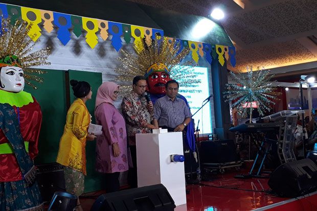 Buka Anjungan DKI, Anies...