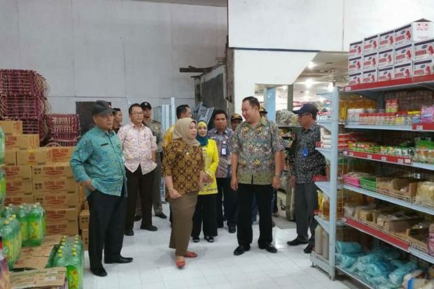 Bupati Kobar Cek Ketersediaan...