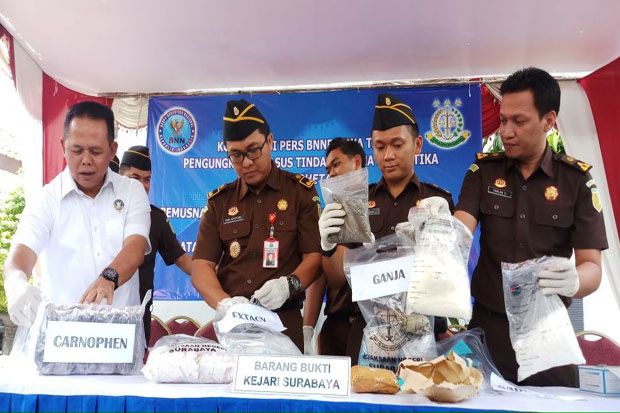 Kejaksaan Negeri Surabaya...