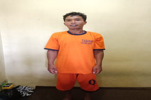 Temui Istri Tetangga,...