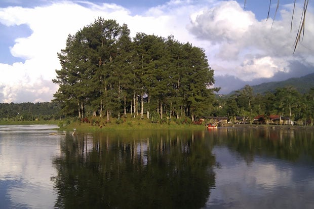 Saung Agung, Kerajaan...