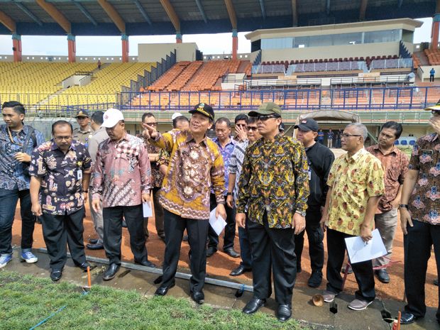 Renovasi Stadion Si...