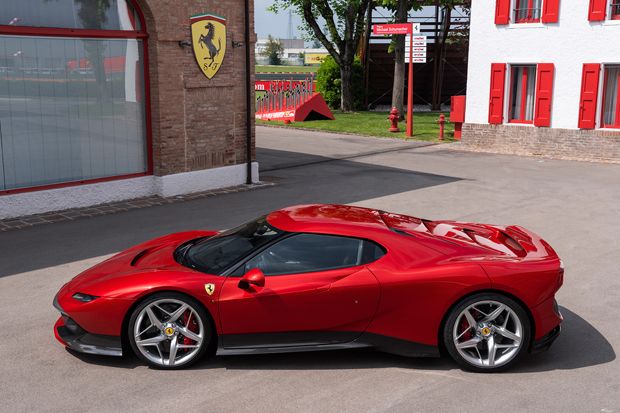 Si Seksi Ferrari SP38...
