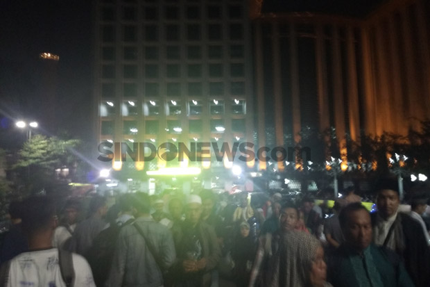 Ada Tarawih Akbar, Arus...
