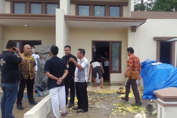 Rumah Diduga Gudang...