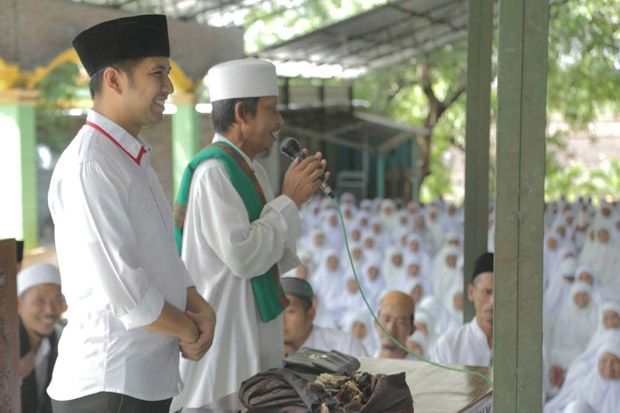 Unggul Tebal di Survei...