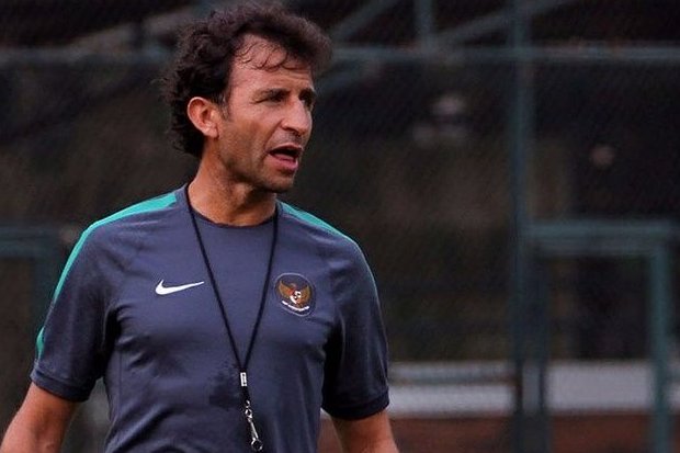 Luis Milla Selipkan...