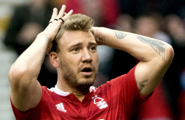 Nicklas Bendtner Terancam...