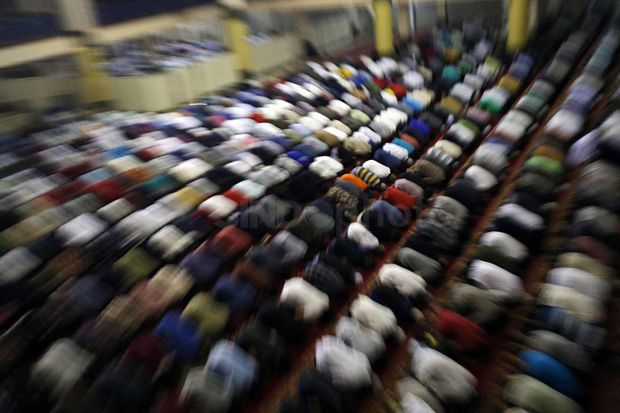 Salat Tarawih Terlalu...