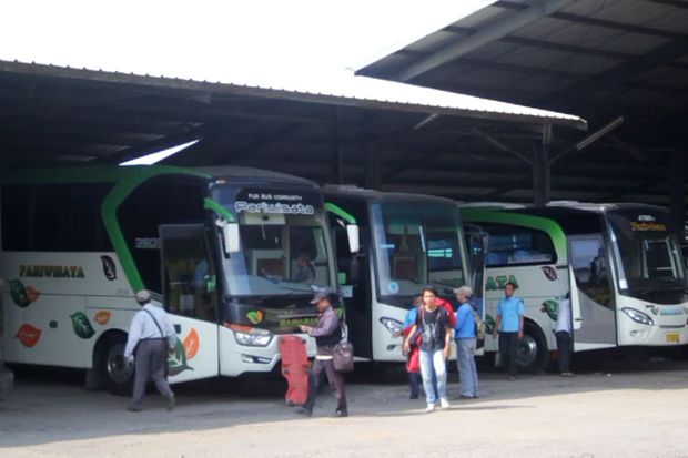 Petugas Gabungan Cek...
