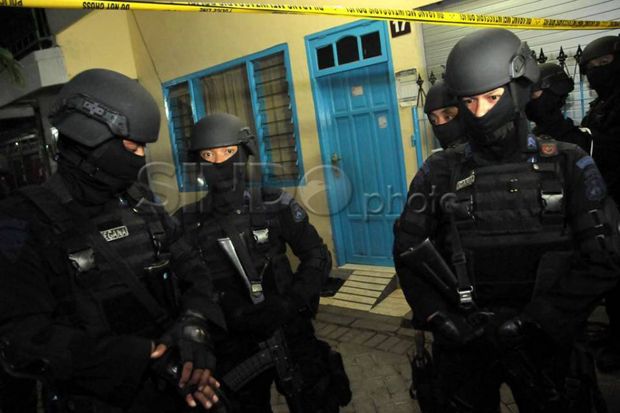 Densus 88 Tangkap 3...