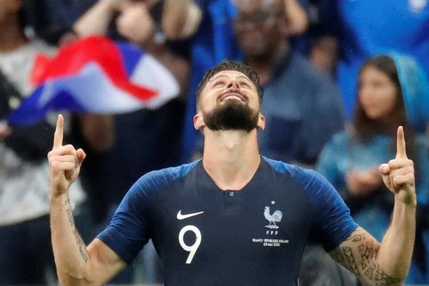 Pindah ke Chelsea, Giroud...
