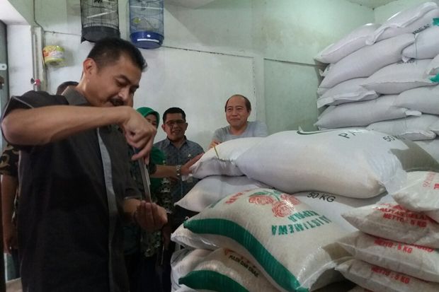 Stok Beras di Salatiga...