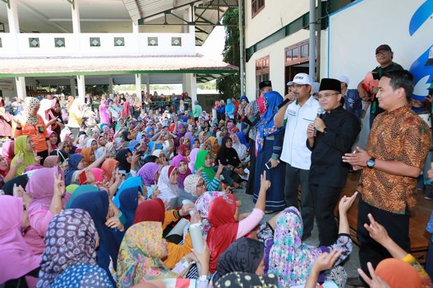 Berjumpa Ratusan Perempuan,...