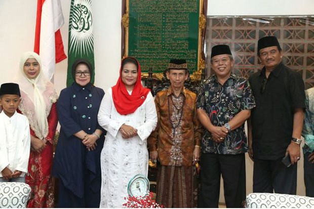 Mursyid Tarekat Wahidiyah...