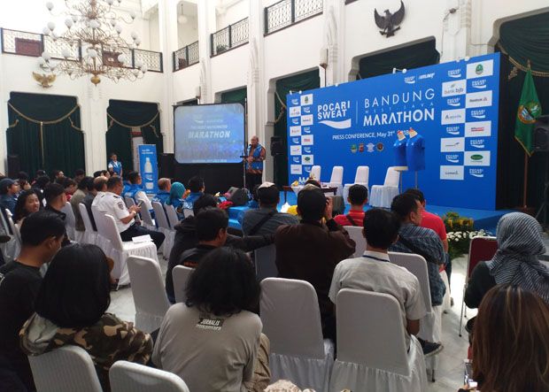 8 Ribu Pelari Ramaikan...