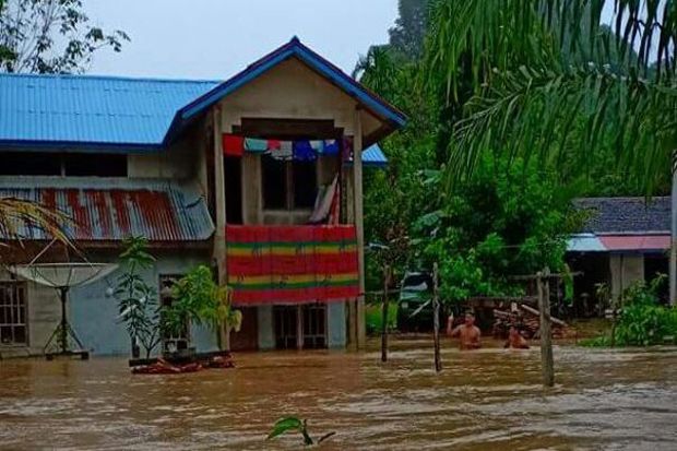 Debit Air Sungai Meningkat,...