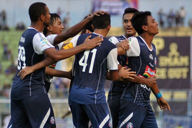 Tekuk PSIS, Arema Belum...