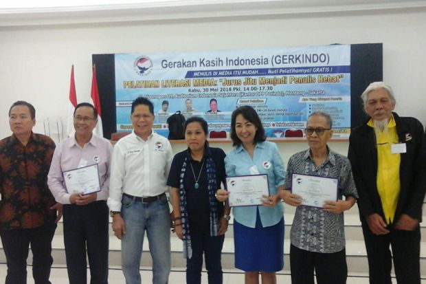 Gelar Pelatihan Menulis...