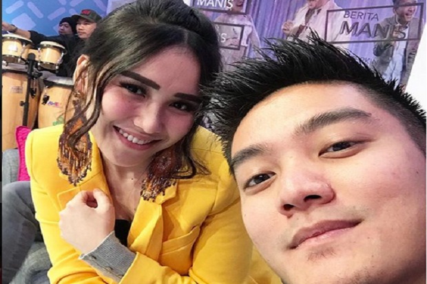 Ayu Ting Ting Lirik...