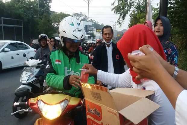 400 Takjil Kartini Perindo...