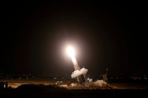 Militan Gaza Tembakkan...