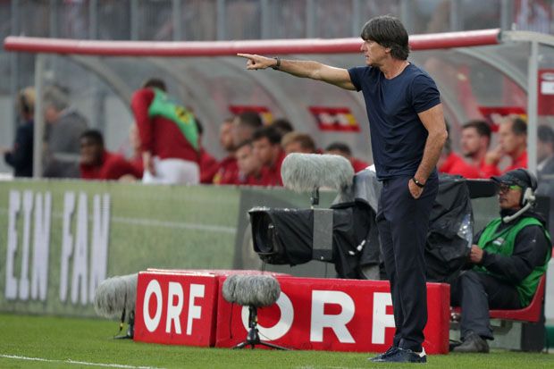 Loew Geram Lihat Der...