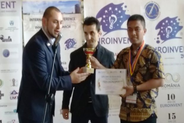 Tiga Mahasiswa UII Juara...
