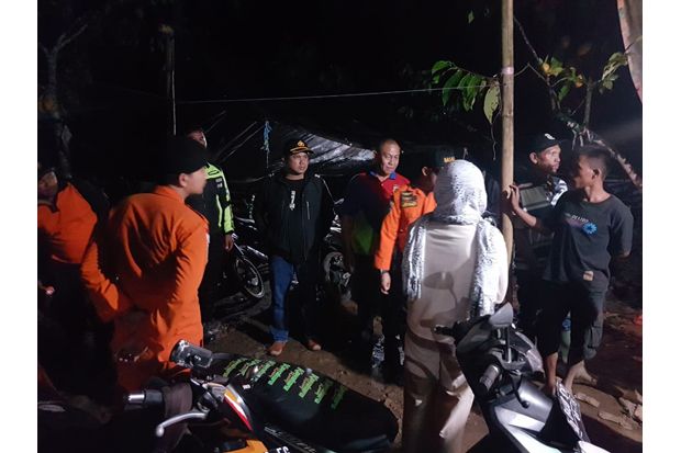 Lima Penambang Emas...