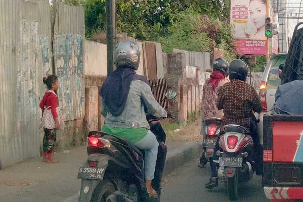 Jelang Lebaran, Satu...