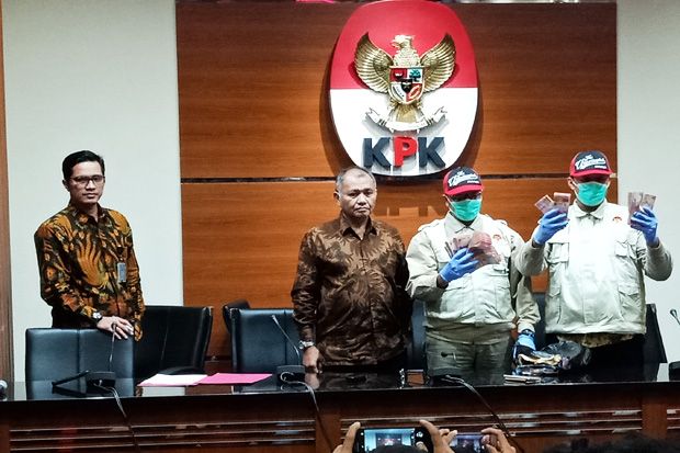 KPK Tetapkan Bupati...