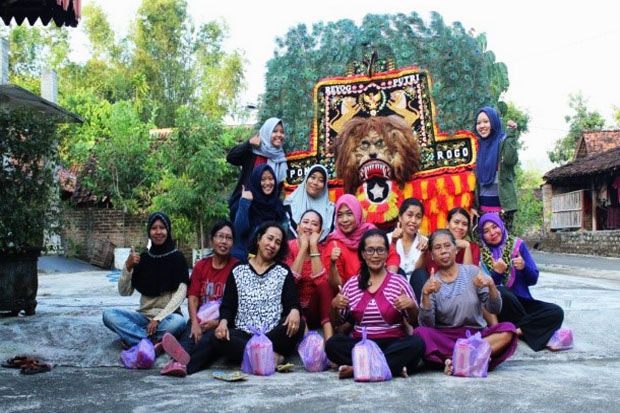 Paguyuban Reog Perempuan,...