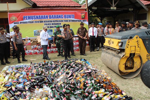 Ribuan Pil Ekstasi dan...
