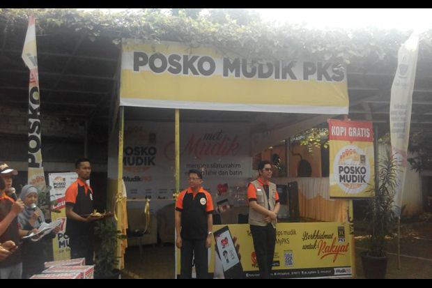 PKS Buka 100 Posko Mudik...