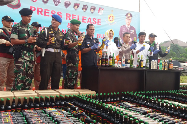 Polres Tangsel Musnahkan...