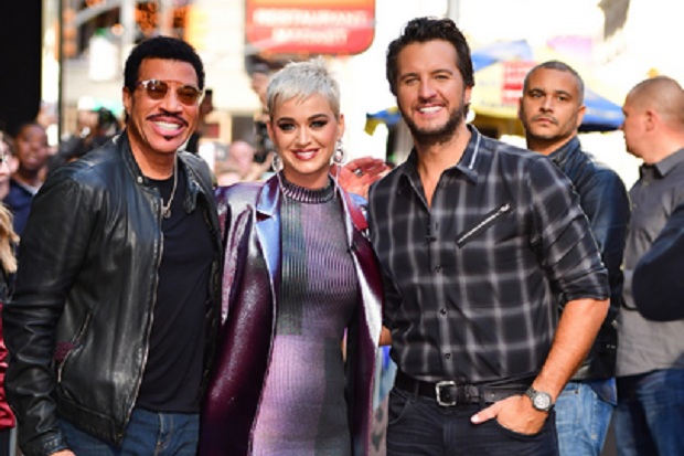 Juri American Idol Kerja...