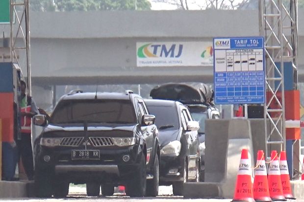 Ribuan Kendaraan Pemudik...